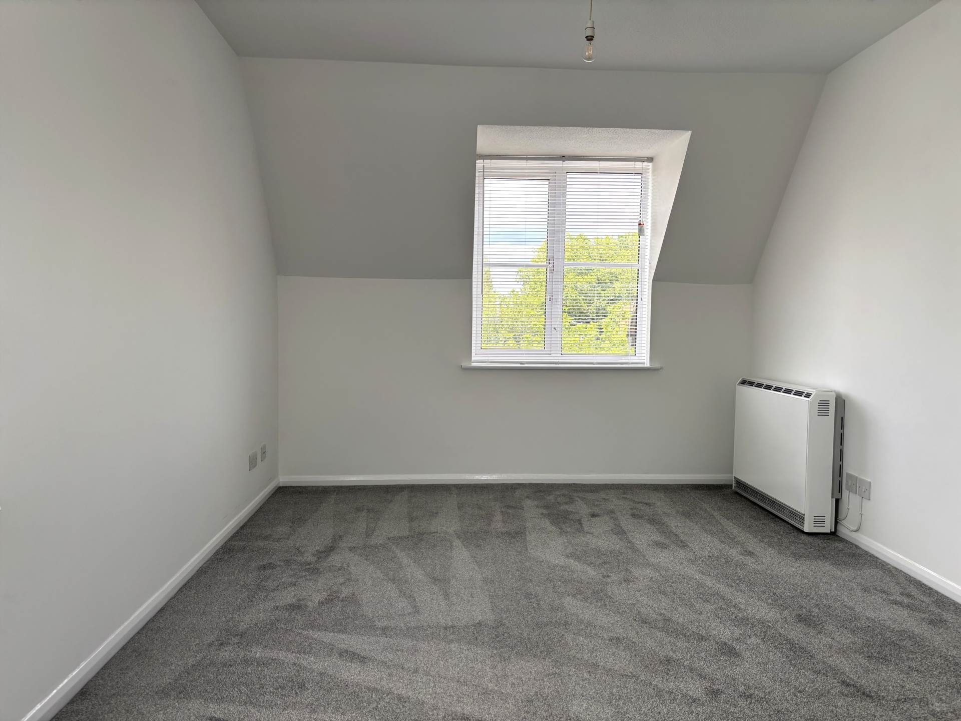 Admirals Court, Rose Kiln Lane, Image 5