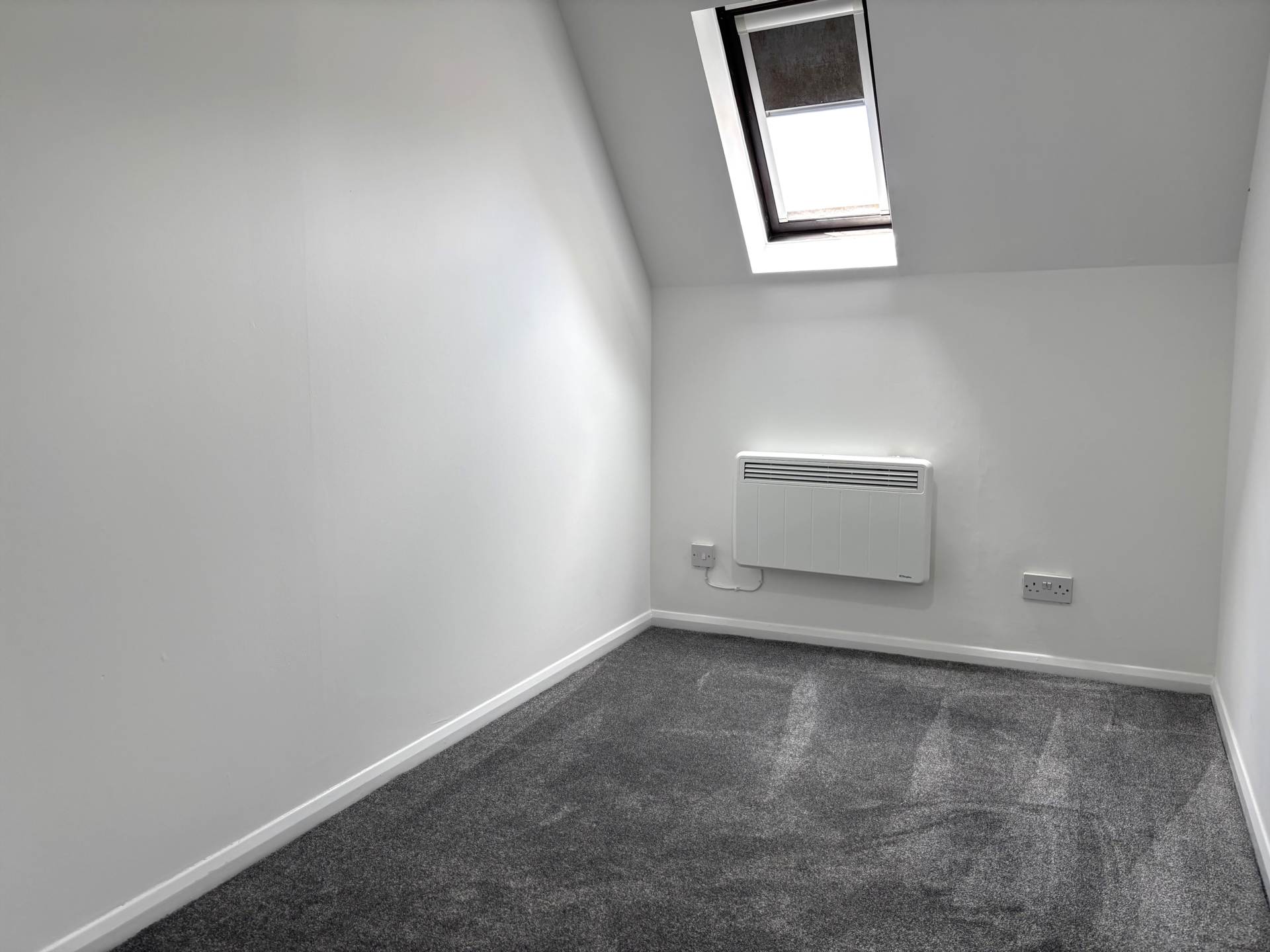 Admirals Court, Rose Kiln Lane, Image 6