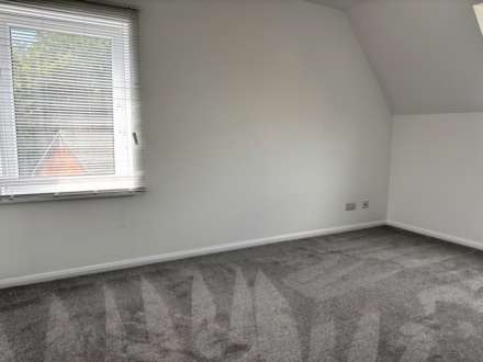 Admirals Court, Rose Kiln Lane, Image 4