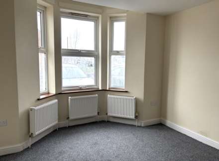 1 Bedroom Flat, School Road, Reading