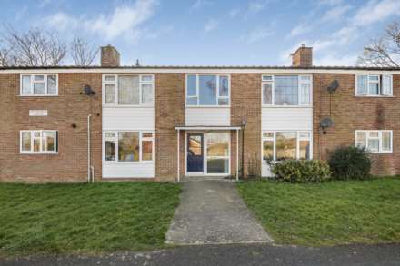 2 Bedroom Maisonette, Mount Pleasant, Tadley