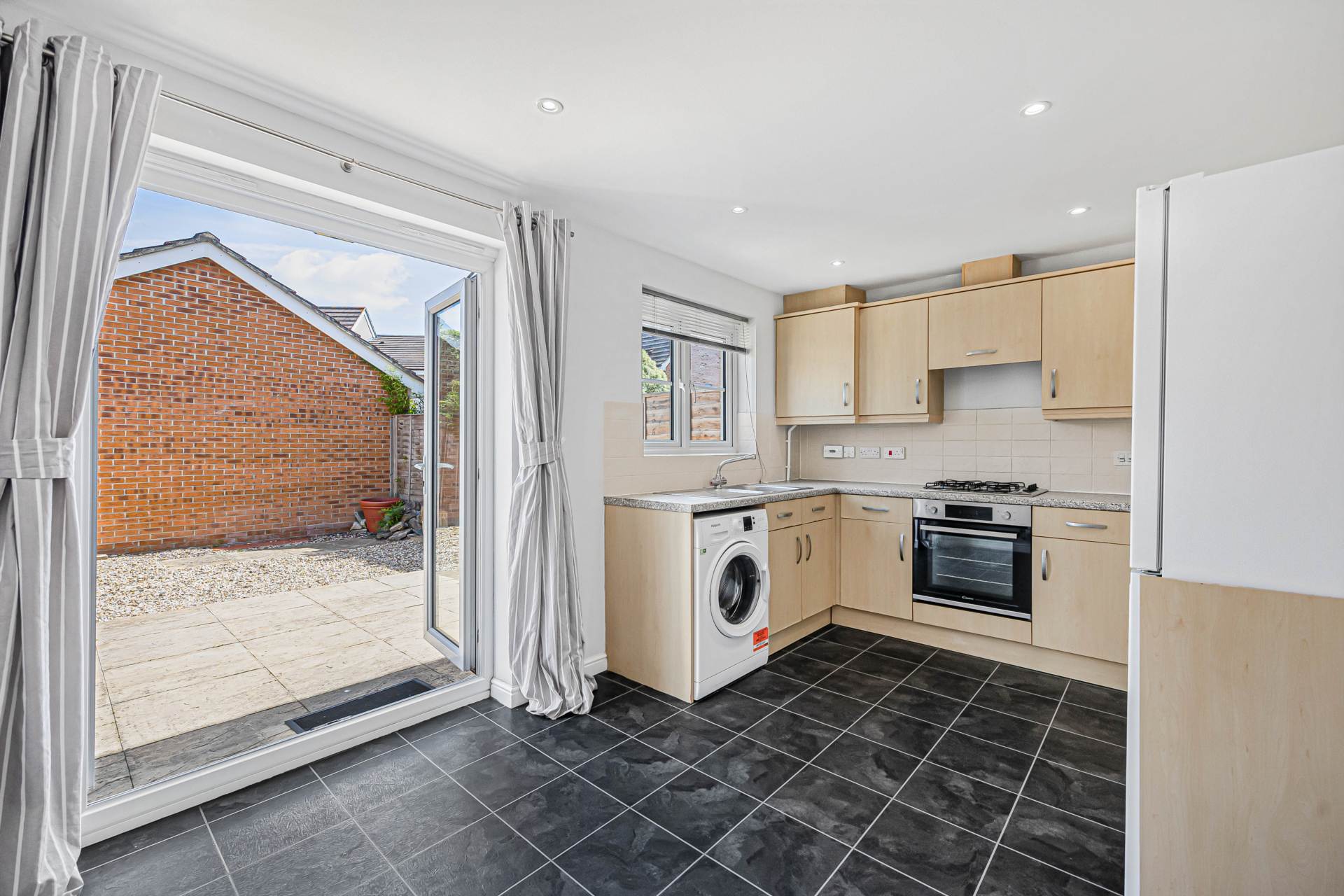 Yeomanry Close, Thatcham, Image 2