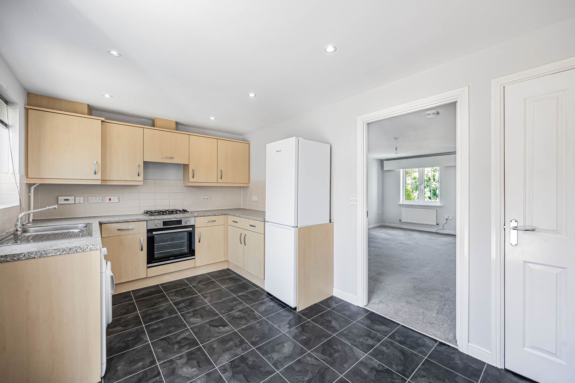 Yeomanry Close, Thatcham, Image 3