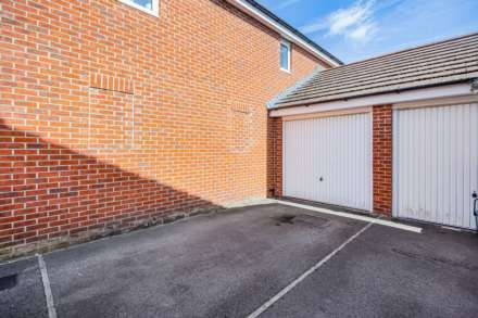 Yeomanry Close, Thatcham, Image 20
