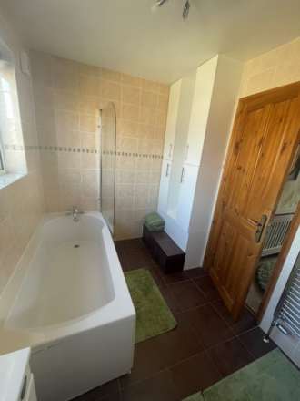 Hopwood Close, Newbury, Image 13