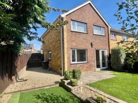 Hopwood Close, Newbury, Image 16