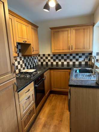 2 Bedroom Terrace, Wokingham Road, Reading