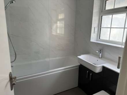 Wokingham Road, Reading, Image 2