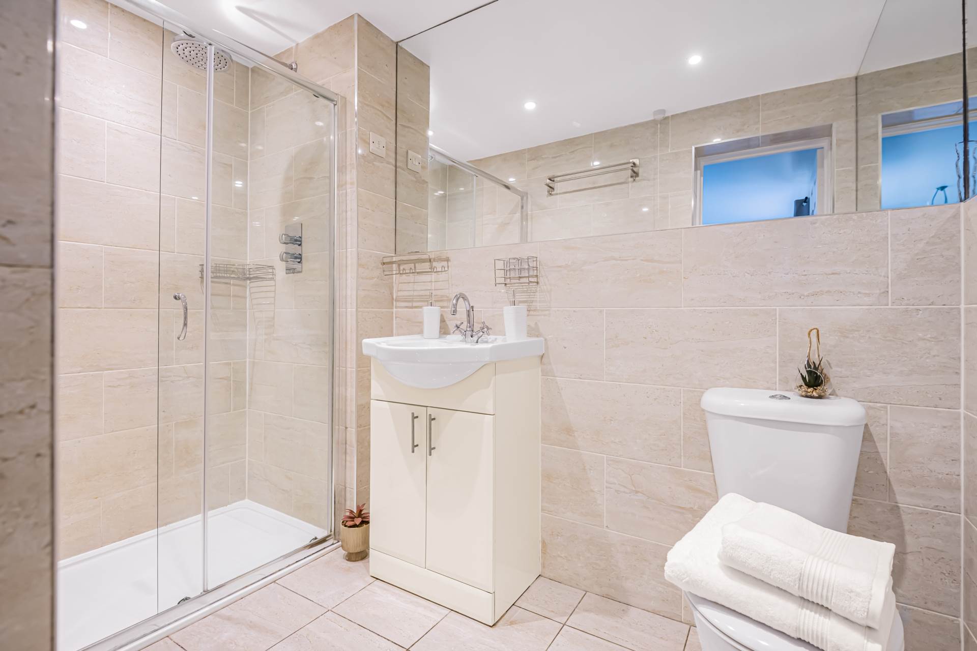 Woodrow Drive, Wokingham, Image 12