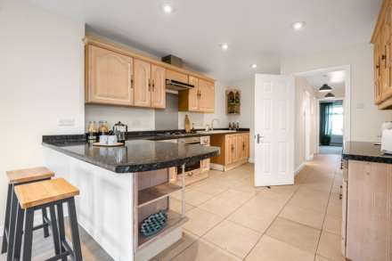 Woodrow Drive, Wokingham, Image 5