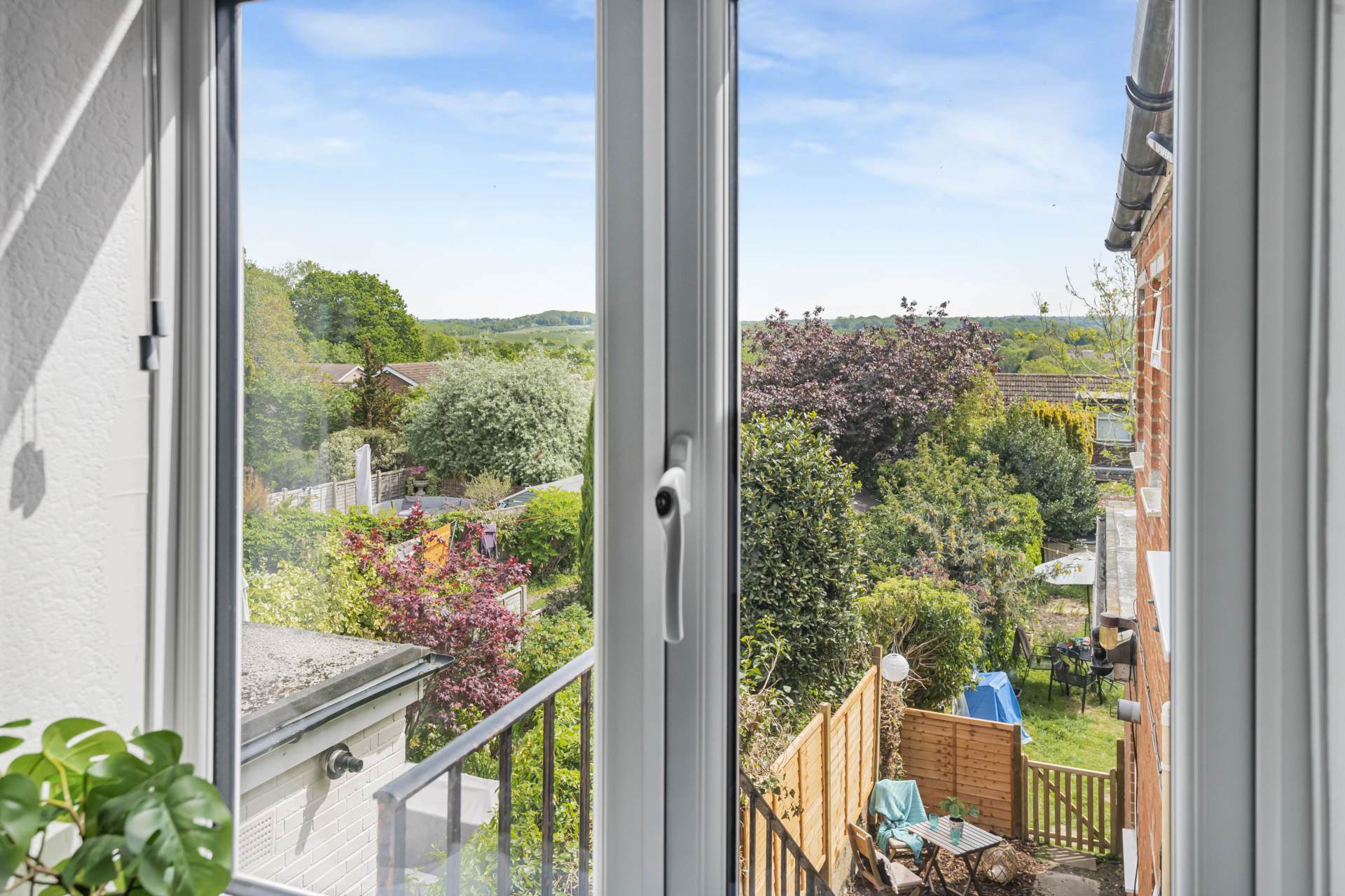 Terrace Road North, Binfield, Image 3