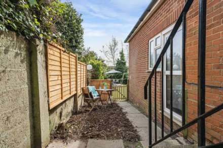 Terrace Road North, Binfield, Image 12