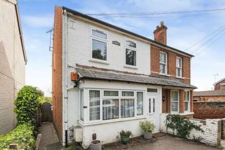 Terrace Road North, Binfield, Image 15