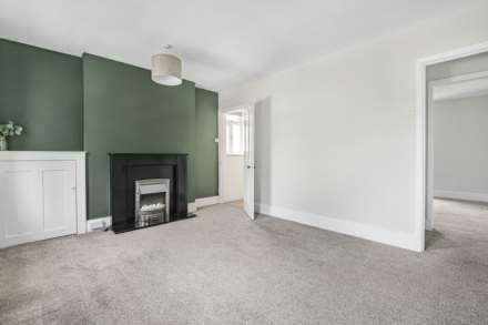 Terrace Road North, Binfield, Image 5