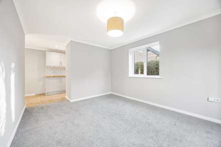 Heath End Road, Baughurst, Image 5