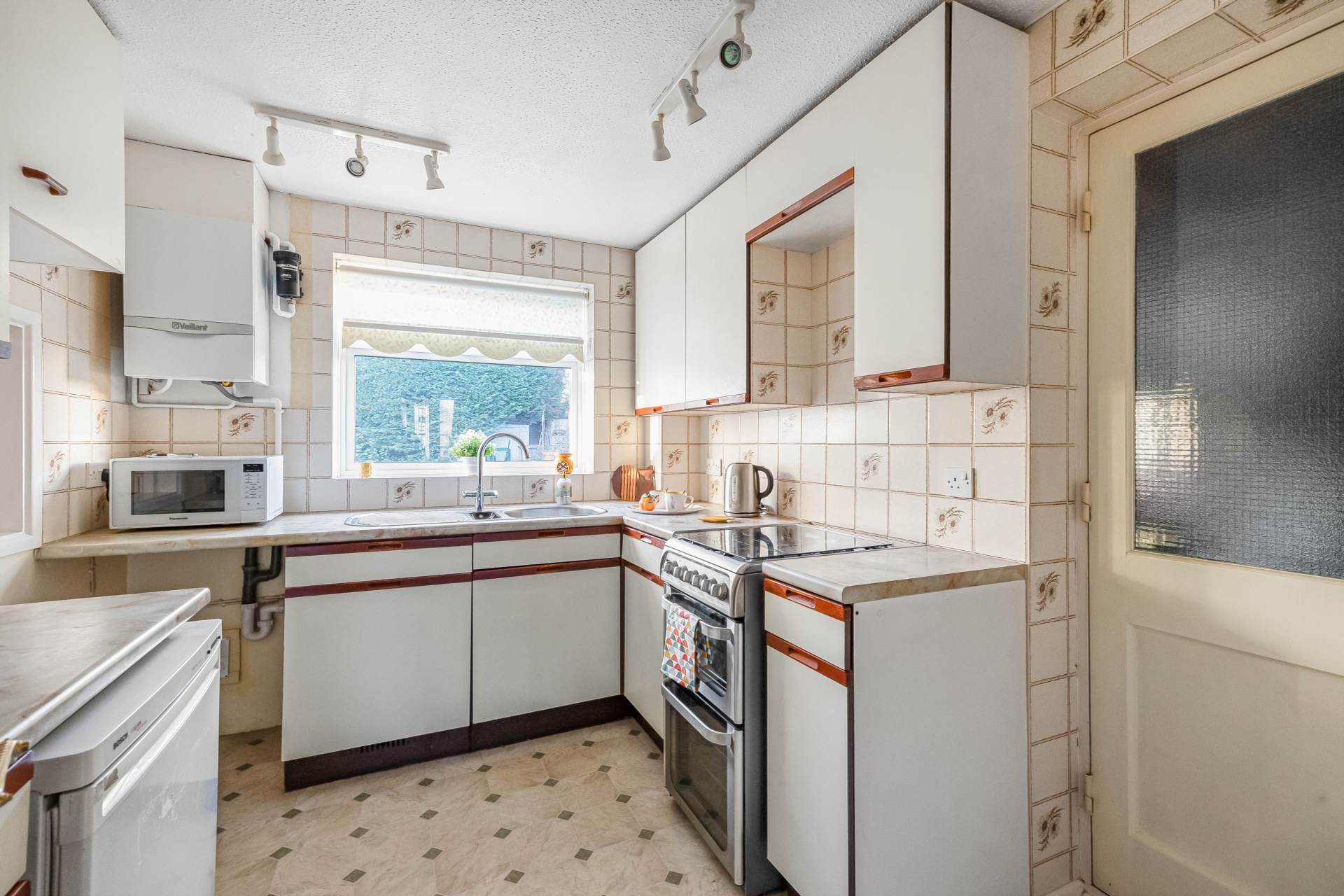 The Ridings, Emmer Green, Image 7