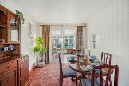 The Ridings, Emmer Green, Image 3