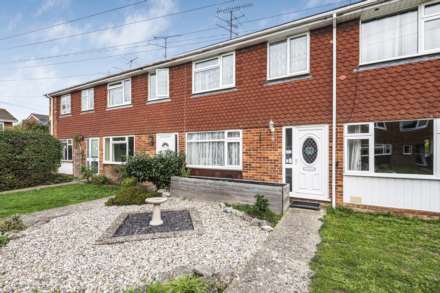 3 Bedroom Terrace, Kennedy Drive, Pangbourne