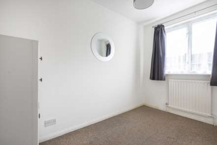 Kennedy Drive, Pangbourne, Image 14