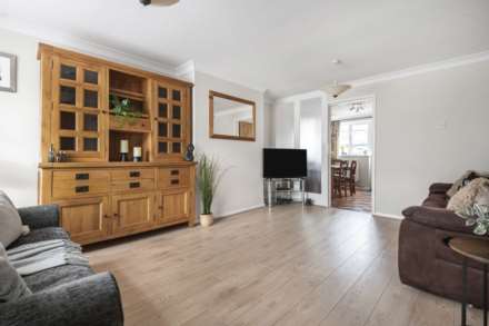 Kennedy Drive, Pangbourne, Image 3