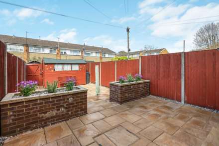 Poole Close, Tilehurst, Image 12