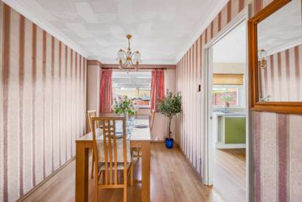 Poole Close, Tilehurst, Image 4