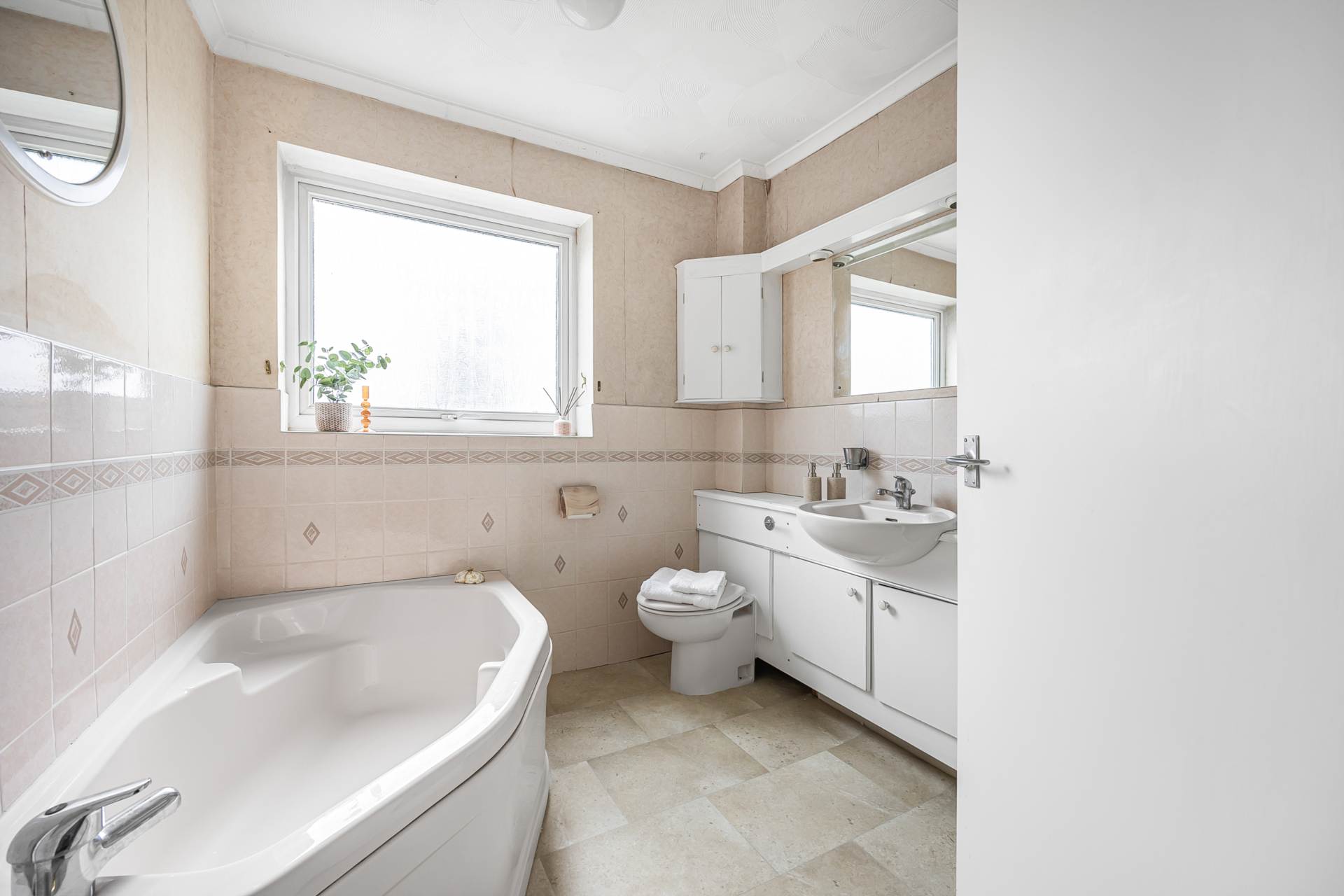 Staverton Close, Wokingham, Image 19