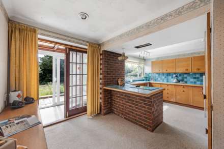Staverton Close, Wokingham, Image 10