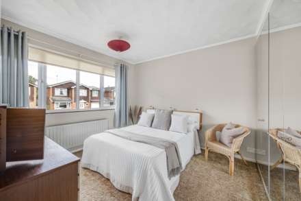 Staverton Close, Wokingham, Image 15
