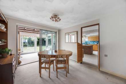 Staverton Close, Wokingham, Image 5