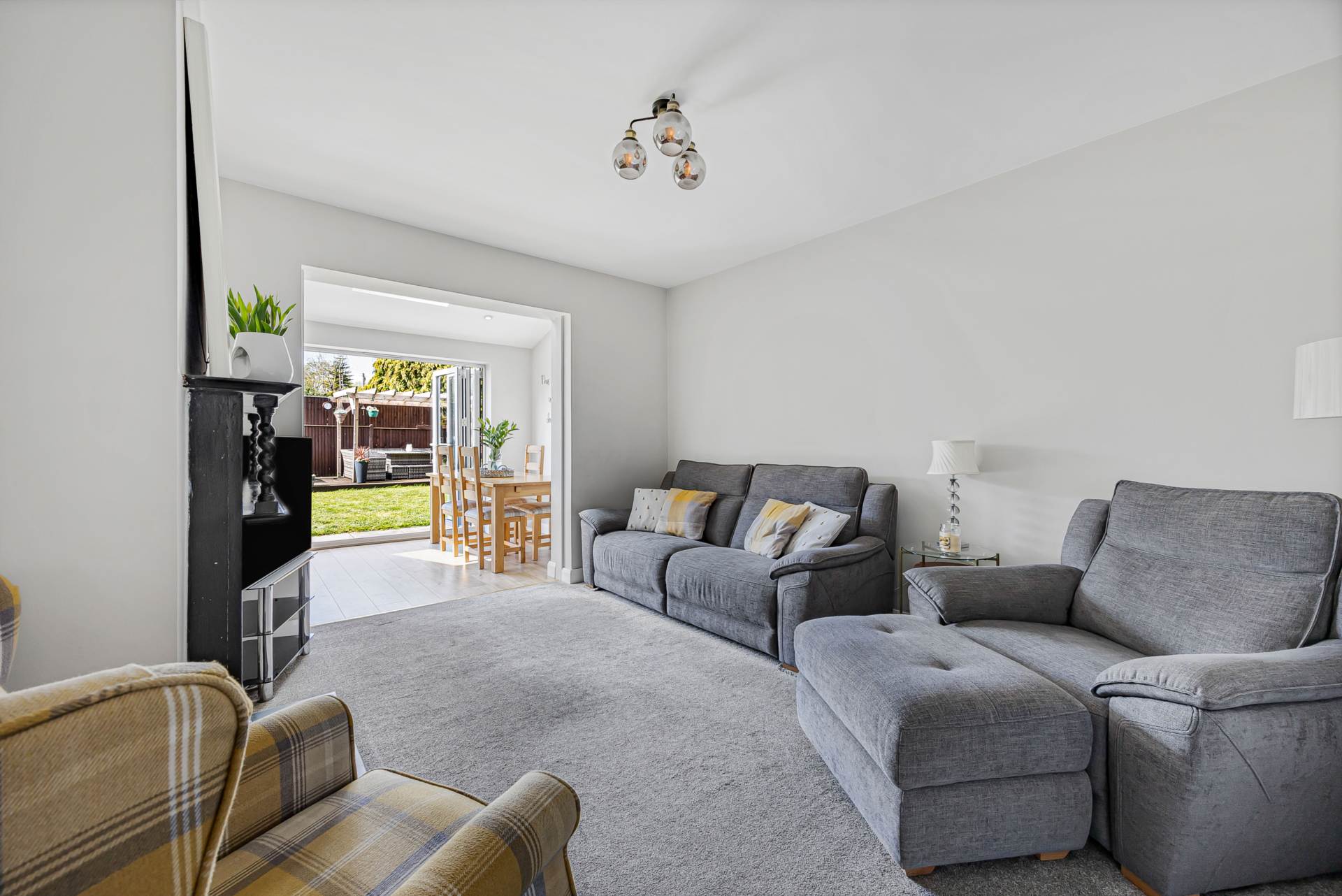 St Michaels Road, Tilehurst, Image 4