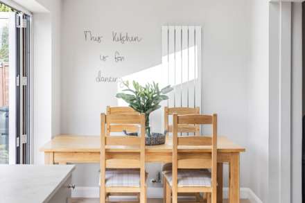 St Michaels Road, Tilehurst, Image 9