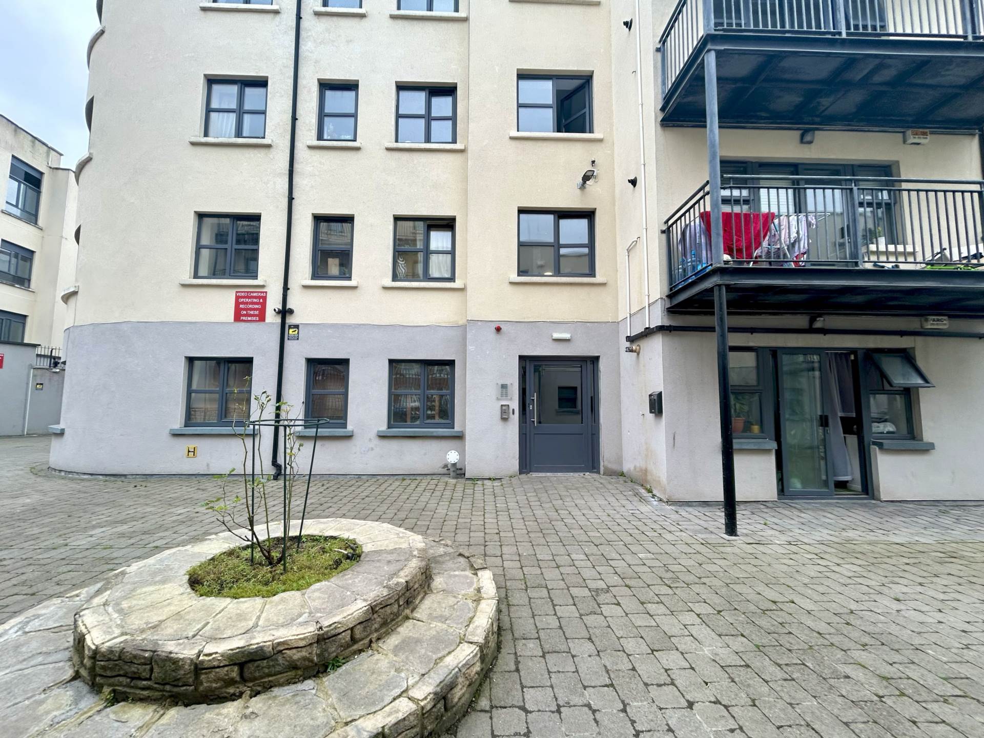 203 Block E, An tSean Mhargadh, Greenlanes, Drogheda, Co. Louth 203 Block E, An tSean Mhargadh, Greenlanes, Drogheda, Co. Louth