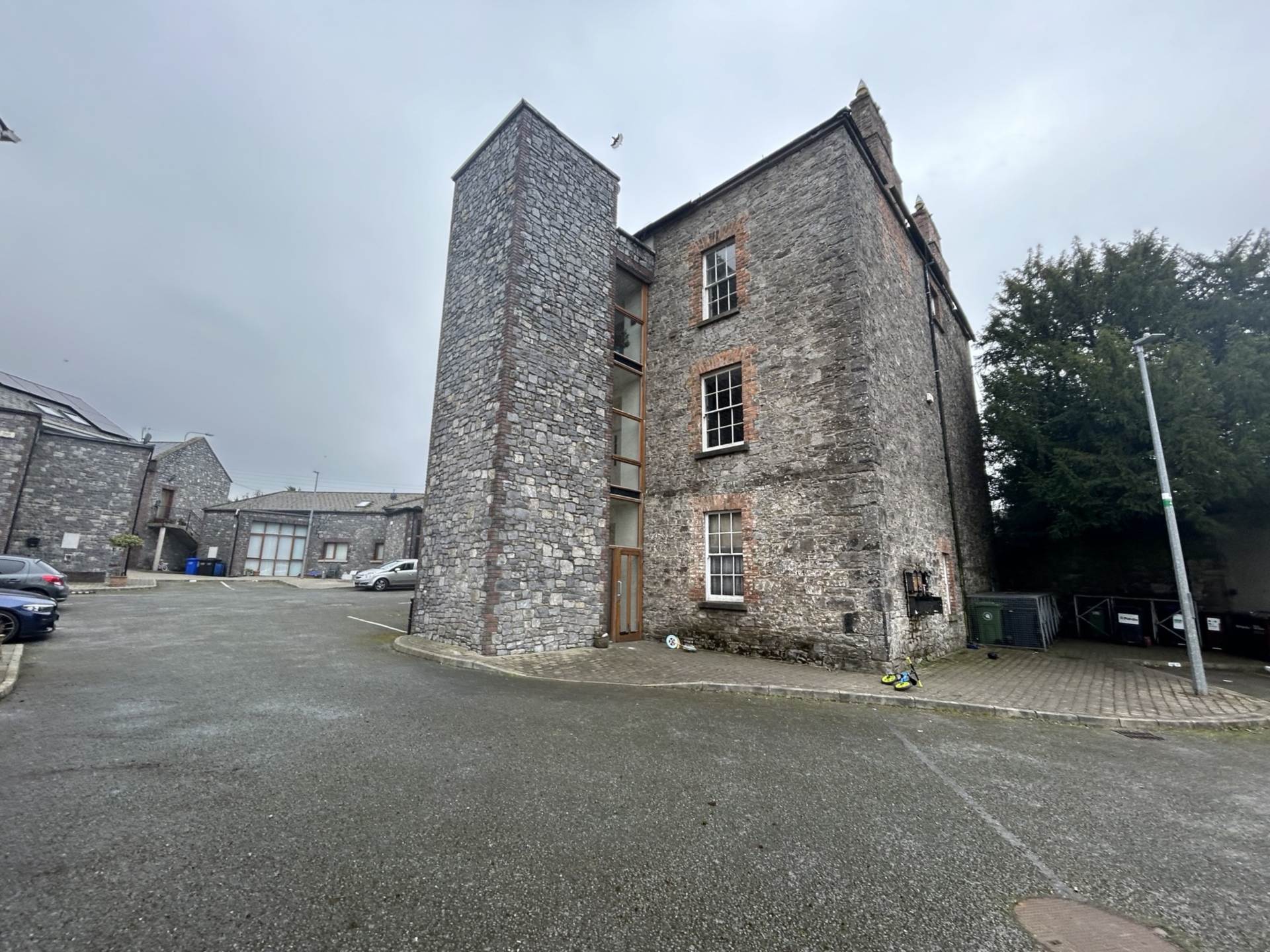 3 Rock House, The Square, Slane, Co. Meath C15 DE9N 3 Rock House, The Square, Slane, Co. Meath C15 DE9N