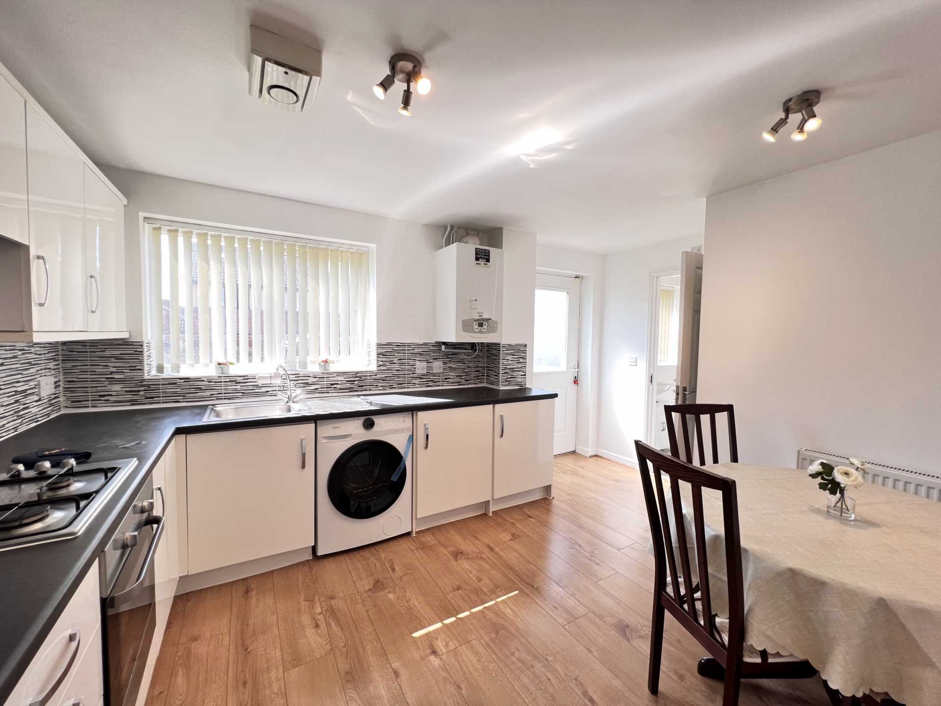 Metcombe Way, Manchester, Image 20