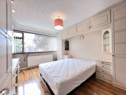 3 bedroom Semi-Detached House Available,Urmstom, Image 15