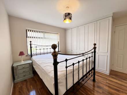 3 bedroom Semi-Detached House Available,Urmstom, Image 18