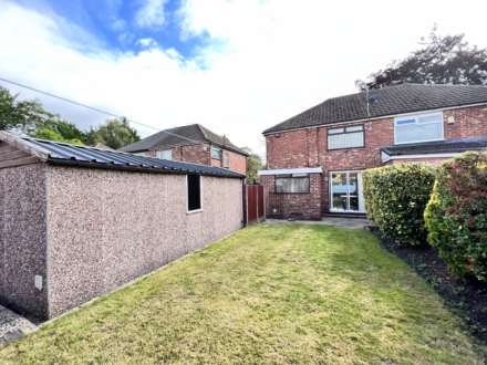3 bedroom Semi-Detached House Available,Urmstom, Image 21