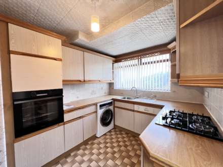 3 bedroom Semi-Detached House Available,Urmstom, Image 8