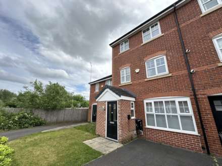 4 Bedroom Terrace, Barsham Close, Manchester