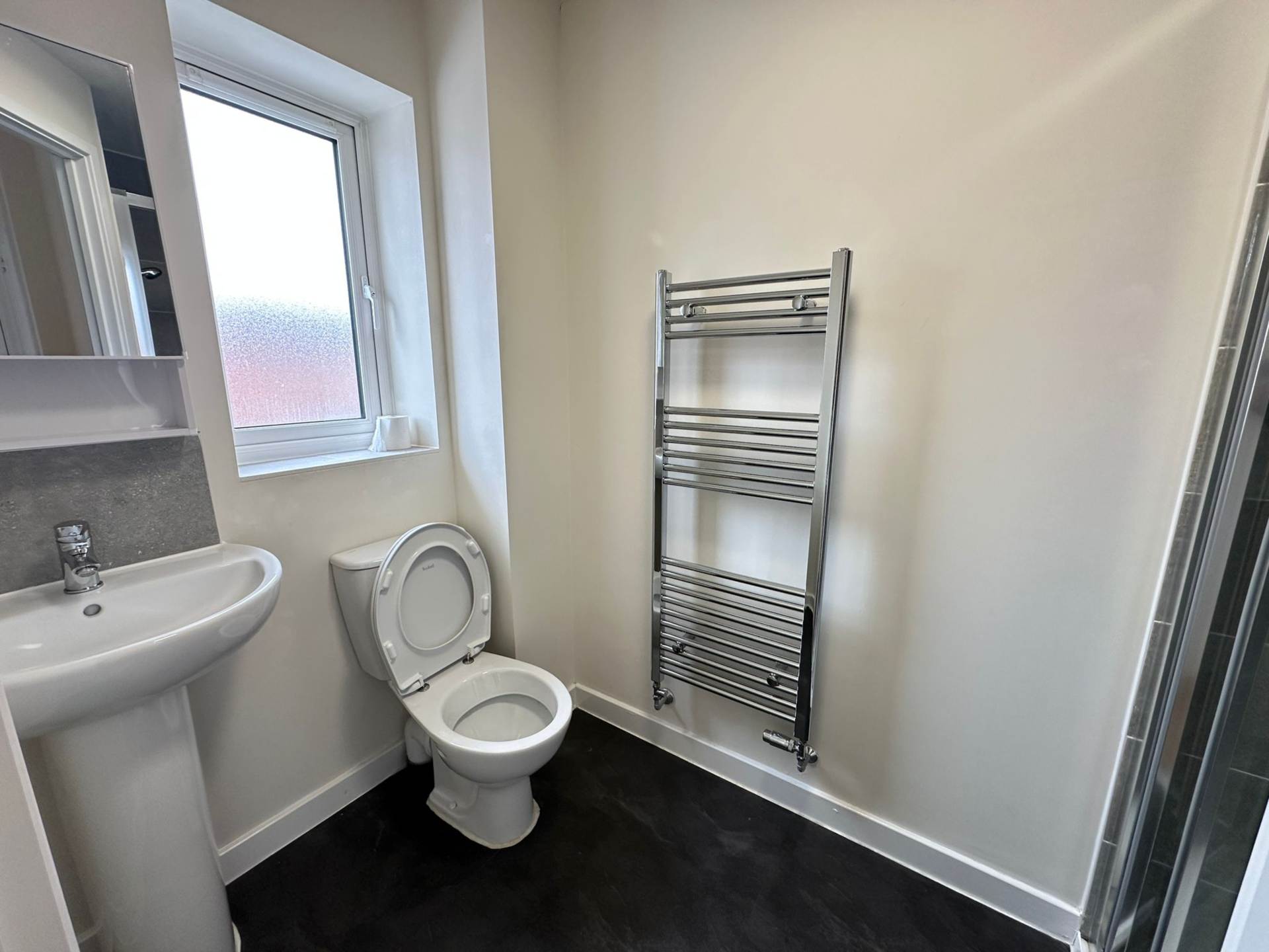 Riverside Way, Salford, Image 10