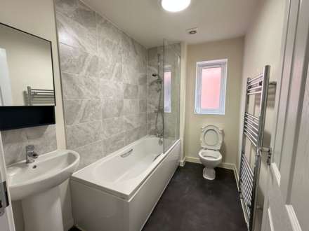 Riverside Way, Salford, Image 12