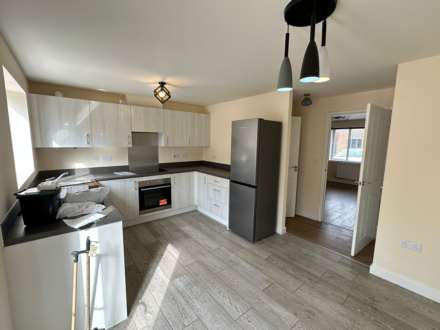 Riverside Way, Salford, Image 4
