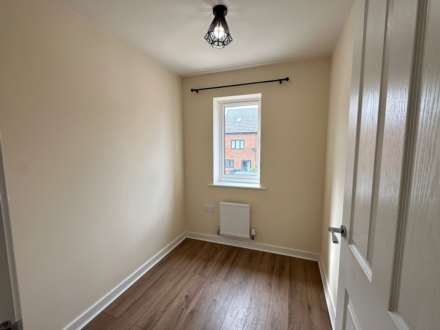 Riverside Way, Salford, Image 7