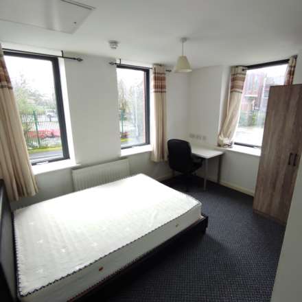 En-suite room, in Gardner Street, Salford, Image 4