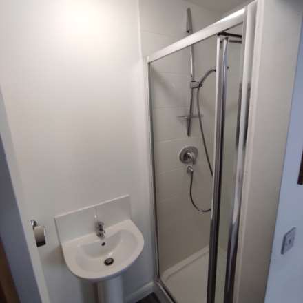 En-suite room, in Gardner Street, Salford, Image 7