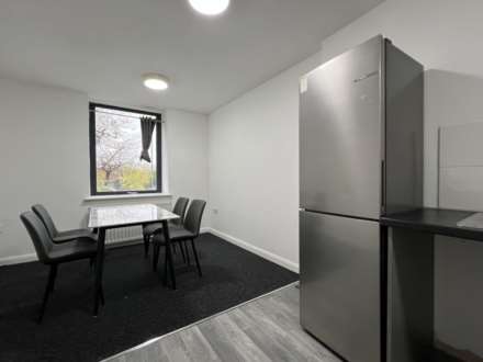 En-suite room, in Gardner Street, Salford, Image 3