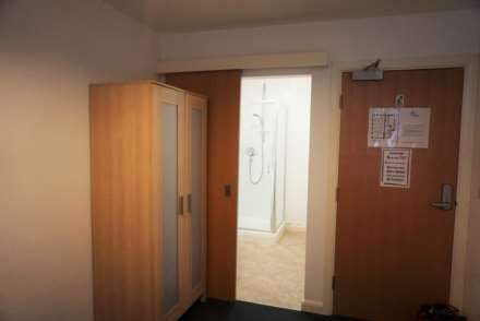 En-suite room, in Gardner Street, Salford, Image 6