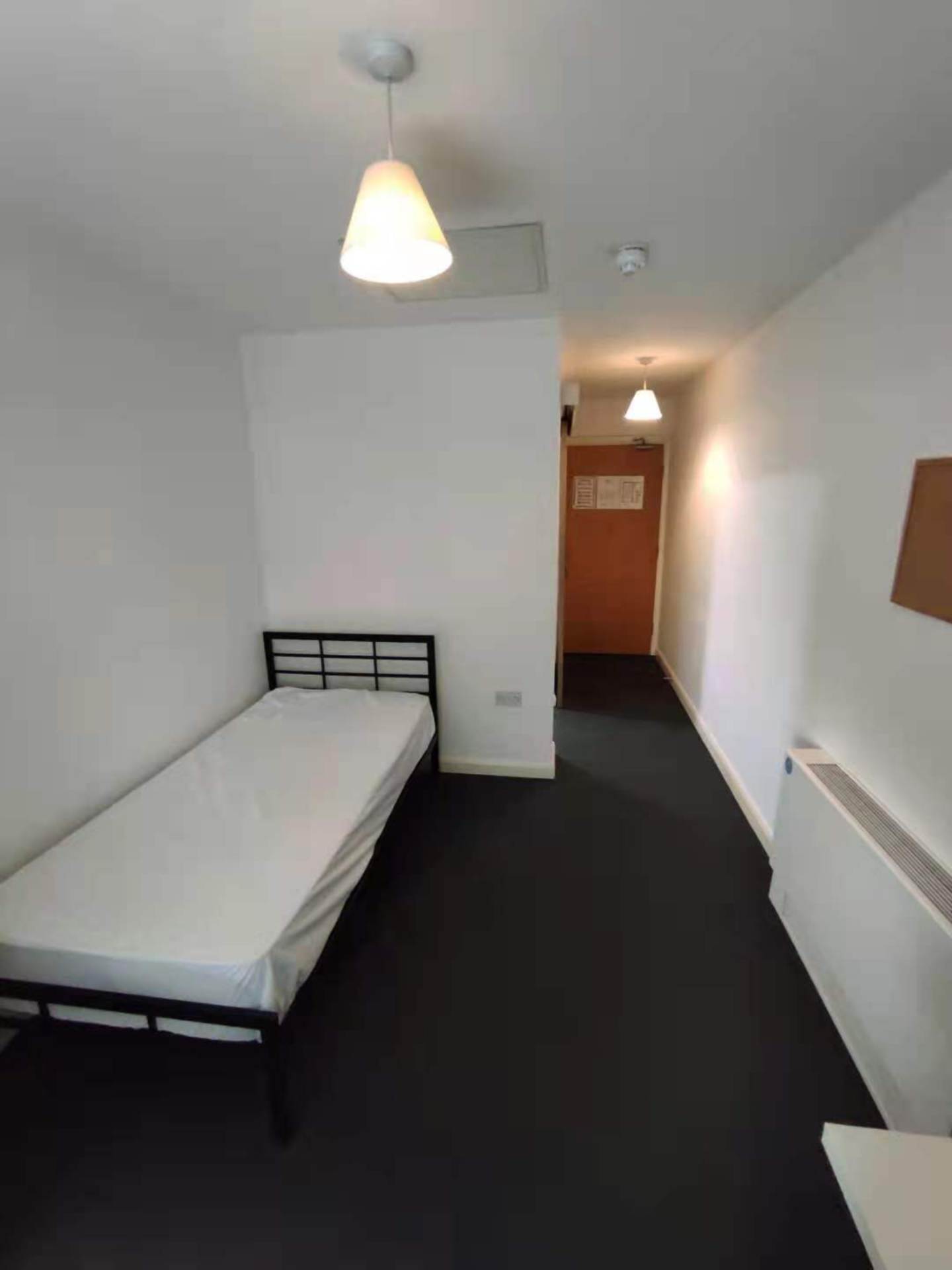 En-suite room, in Gardner Street, Salford, Image 1