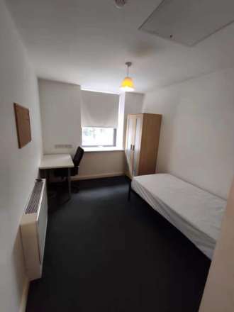 En-suite room, in Gardner Street, Salford, Image 2